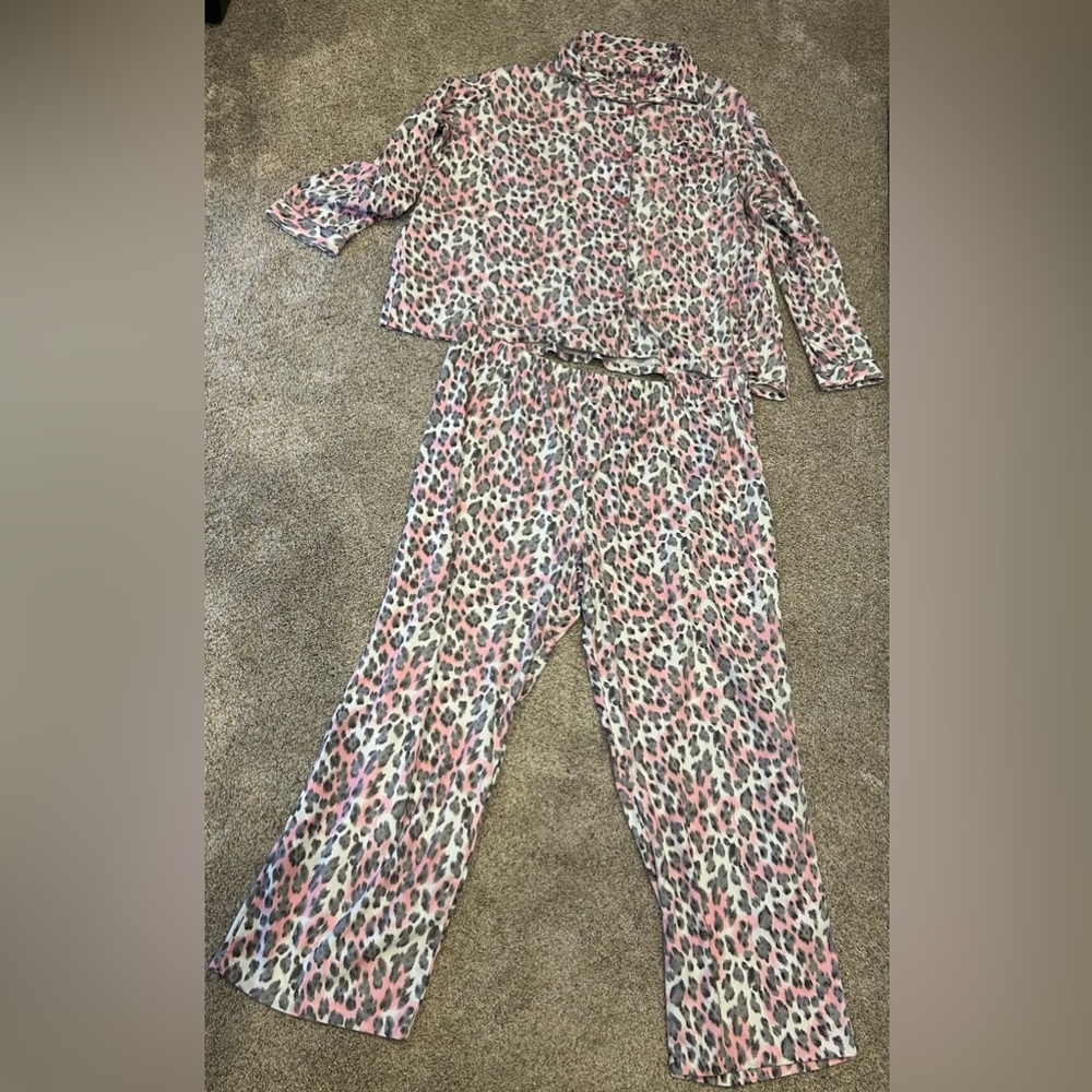 White Mark Pajama Set - Pink and Gray Leopard Print